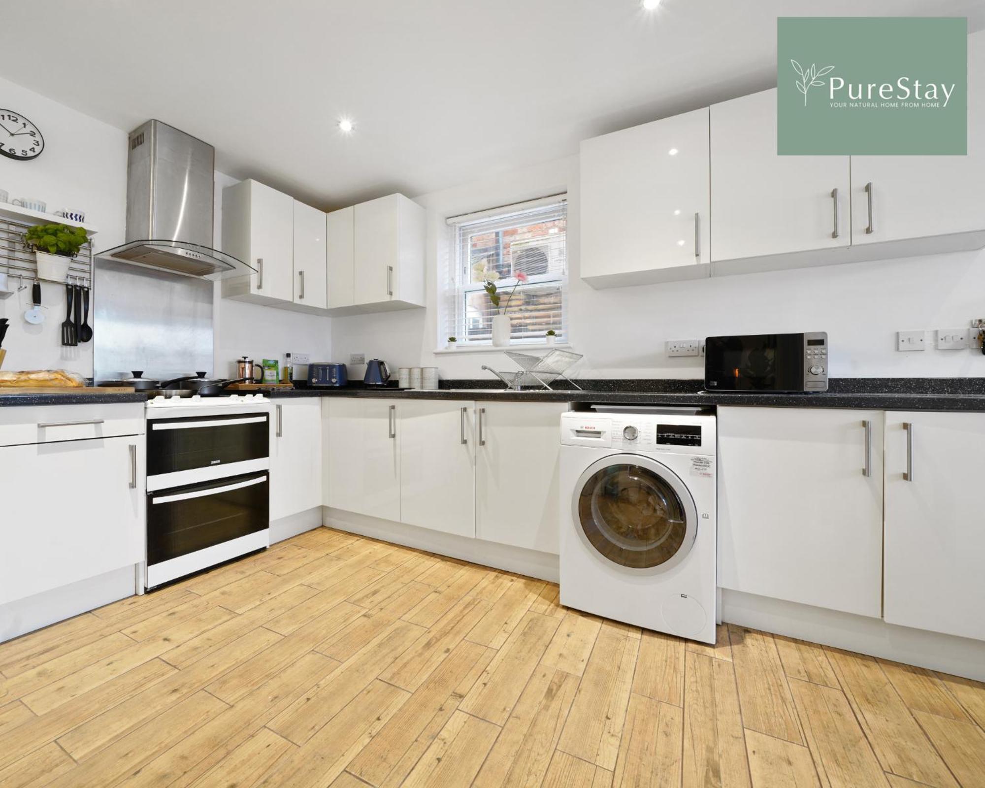 Stunning Two Bed Leamington Apartment With Free Wifi By Purestay Short Lets & Serviced Accommodation Luaran gambar